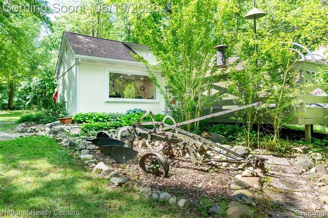 5223 Woodlane Road, Clarkston, MI 48348