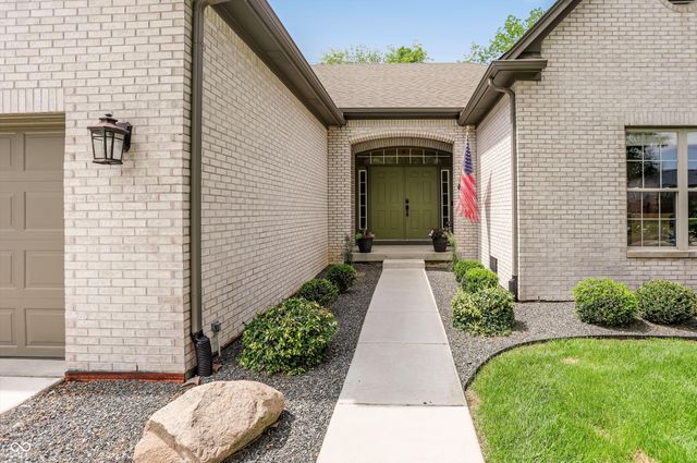 4300 Tally Ho Circle, Zionsville, IN 46077
