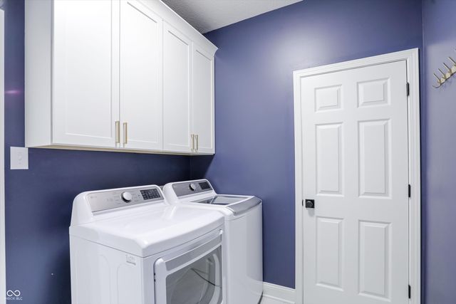 4300 Tally Ho Circle, Zionsville, IN 46077
