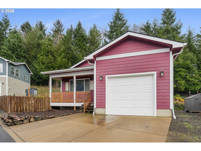 606 2ND St, Garibaldi, OR 97118