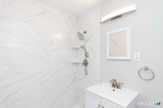 2625 Park Avenue 4F, Bridgeport, CT 06604