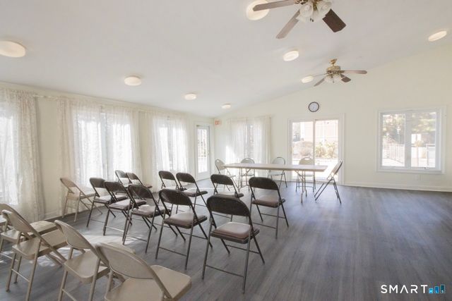 2625 Park Avenue 4F, Bridgeport, CT 06604