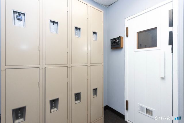 2625 Park Avenue 4F, Bridgeport, CT 06604