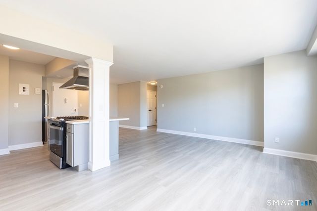 2625 Park Avenue 4F, Bridgeport, CT 06604