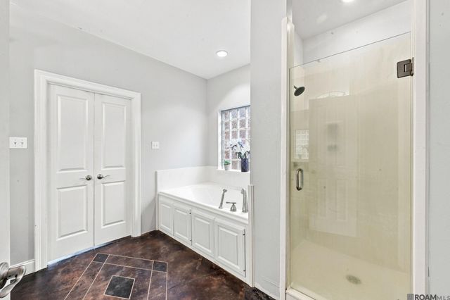 10061 Chanel Dr, Denham Springs, LA 70706