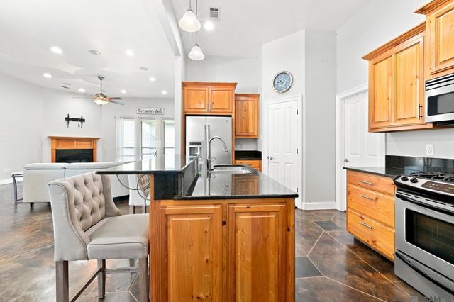 10061 Chanel Dr, Denham Springs, LA 70706