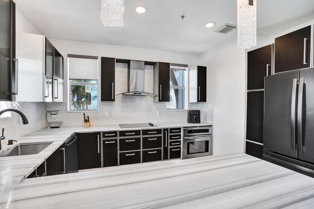 365 SE 6th Avenue 307, Delray Beach, FL 33483