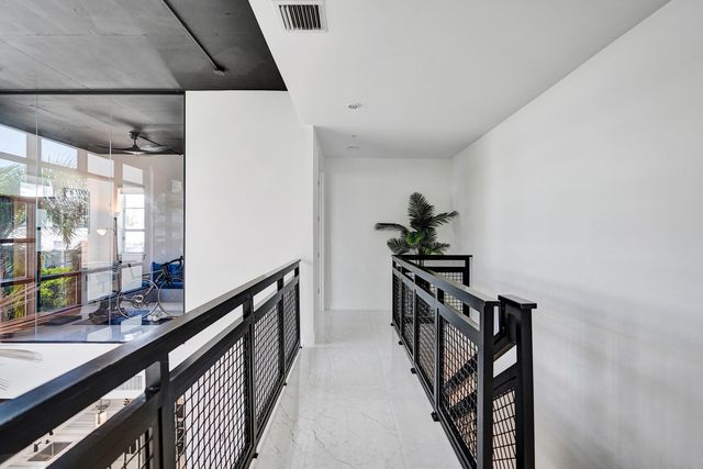 365 SE 6th Avenue 307, Delray Beach, FL 33483