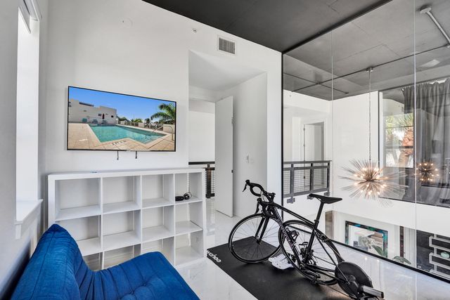 365 SE 6th Avenue 307, Delray Beach, FL 33483