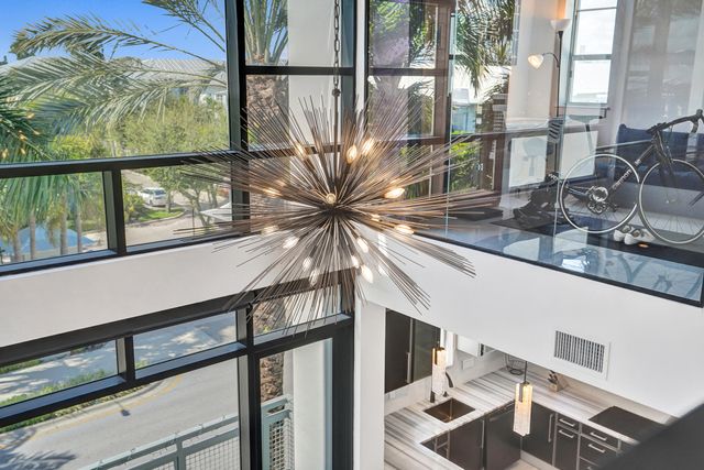 365 SE 6th Avenue 307, Delray Beach, FL 33483