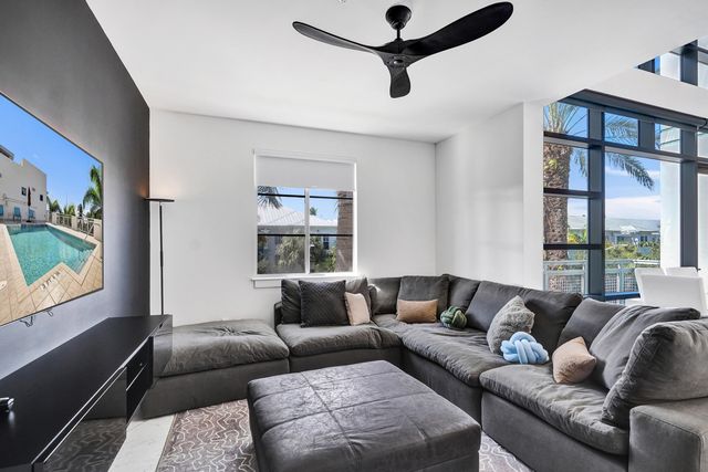 365 SE 6th Avenue 307, Delray Beach, FL 33483