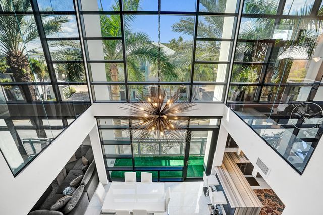 365 SE 6th Avenue 307, Delray Beach, FL 33483