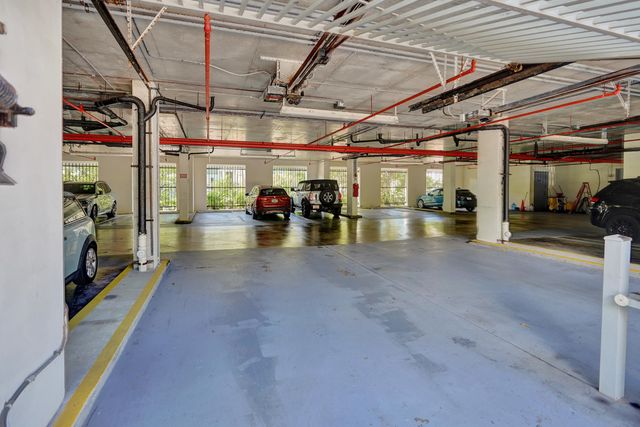 365 SE 6th Avenue 307, Delray Beach, FL 33483