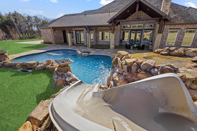 231 Geis Drive, Pottsboro, TX 75076