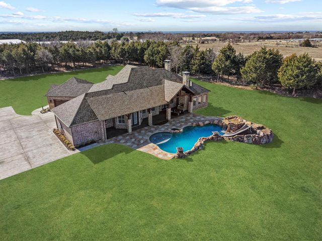 231 Geis Drive, Pottsboro, TX 75076