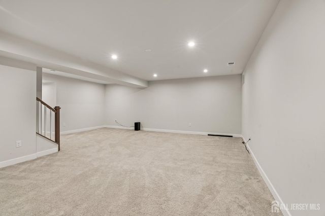 18 Rosemary Way, Mount Laurel, NJ 08054