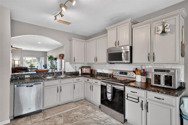 3136 QUEEN ALEXANDRIA DRIVE, Kissimmee, FL 34744