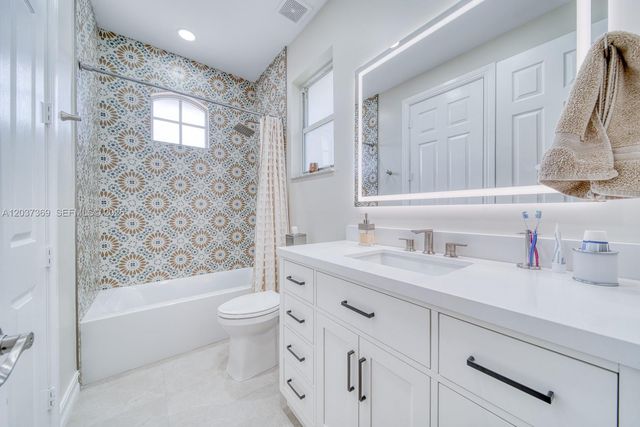 7725 NW 128th Ave, Parkland, FL 33076