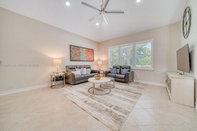 7725 NW 128th Ave, Parkland, FL 33076