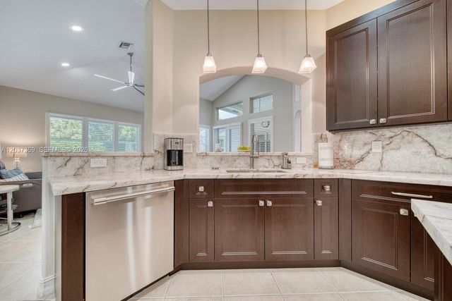 7725 NW 128th Ave, Parkland, FL 33076