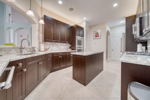 7725 NW 128th Ave, Parkland, FL 33076