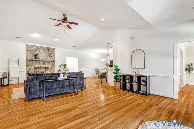 8584 New Ashcake Rd, Mechanicsville, VA 23116