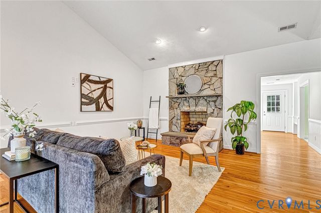 8584 New Ashcake Rd, Mechanicsville, VA 23116