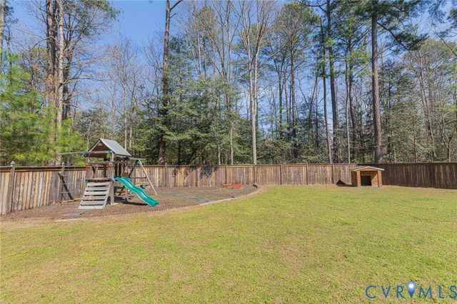 8584 New Ashcake Rd, Mechanicsville, VA 23116