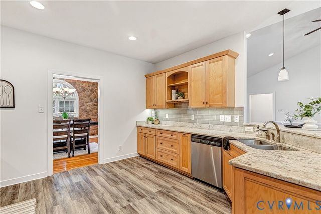 8584 New Ashcake Rd, Mechanicsville, VA 23116