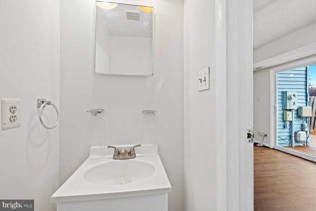5143 COTTONWOOD CT, Fredericksburg, VA 22407