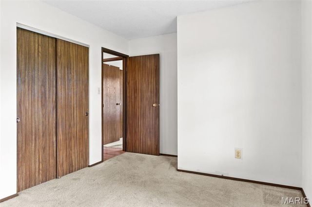 13 Newberry Drive, St Peters, MO 63376