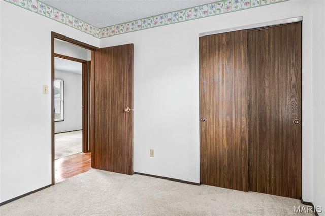 13 Newberry Drive, St Peters, MO 63376