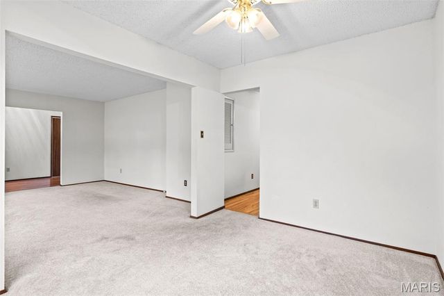 13 Newberry Drive, St Peters, MO 63376
