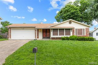13 Newberry Drive, St Peters, MO 63376