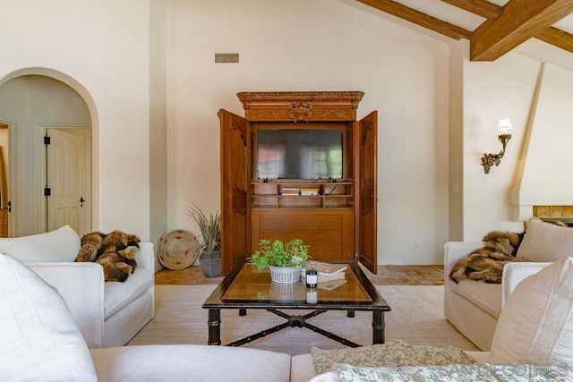 17116 Paseo Hermosa Unit A, Rancho Santa Fe, CA 92067
