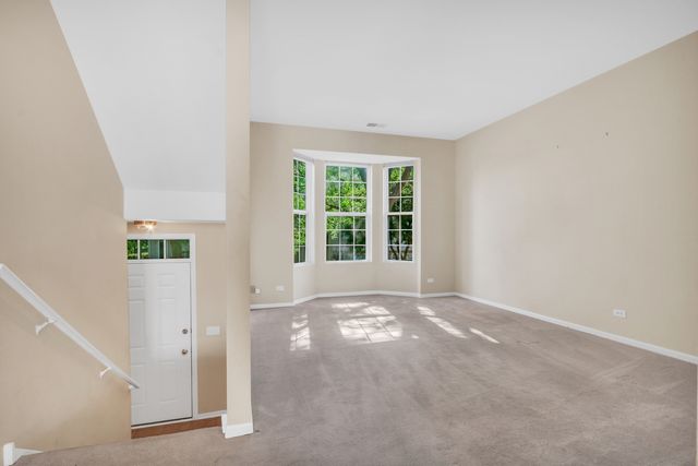 983 Ellsworth Drive, Grayslake, IL 60030