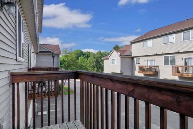 983 Ellsworth Drive, Grayslake, IL 60030