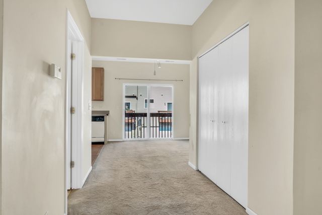 983 Ellsworth Drive, Grayslake, IL 60030