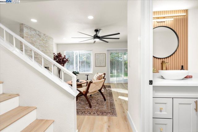 7212 Tiant Way, Elk Grove, CA 95758