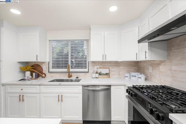 7212 Tiant Way, Elk Grove, CA 95758