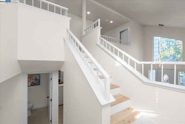 7212 Tiant Way, Elk Grove, CA 95758