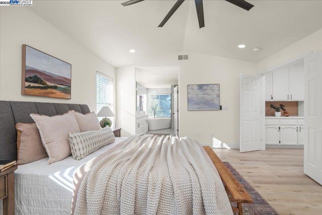 7212 Tiant Way, Elk Grove, CA 95758