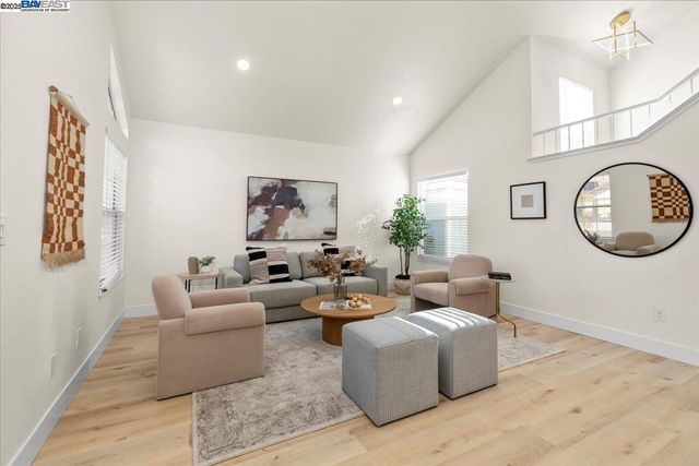 7212 Tiant Way, Elk Grove, CA 95758