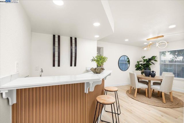 7212 Tiant Way, Elk Grove, CA 95758