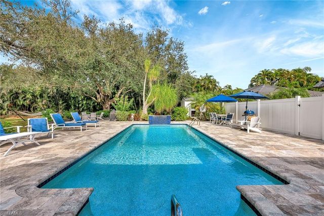 7060 Hendry Creek DR, Fort Myers, FL 33908