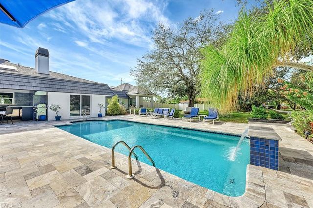 7060 Hendry Creek DR, Fort Myers, FL 33908