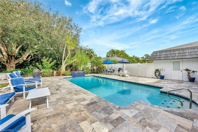 7060 Hendry Creek DR, Fort Myers, FL 33908