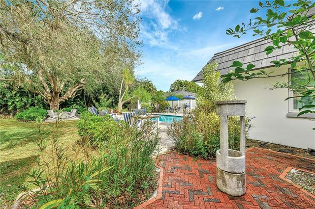 7060 Hendry Creek DR, Fort Myers, FL 33908