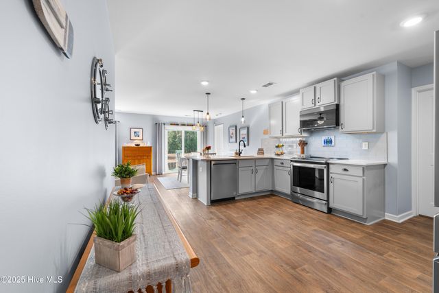 776 Buckeye Road NE, Leland, NC 28451