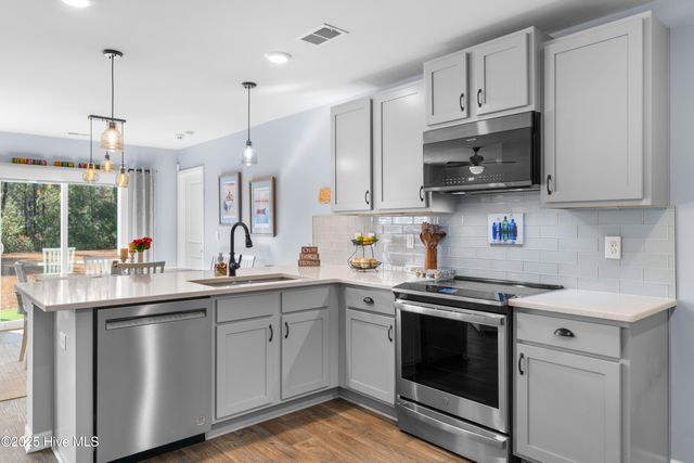 776 Buckeye Road NE, Leland, NC 28451